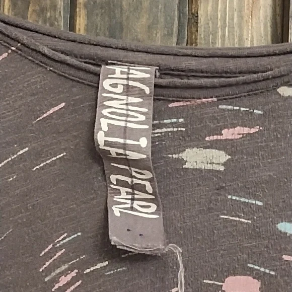 Magnolia Pearl Tee - Picture 2 of 4